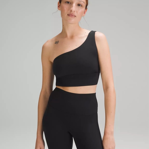 lululemon Align™ Asymmetrical Bra
Light Support, C/D Cup - Black - Picture 1 of 6